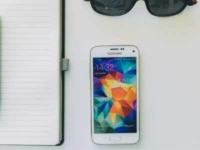 Galaxy S22 bloqué sur le logo Samsung solutions à essayer avant de paniquer